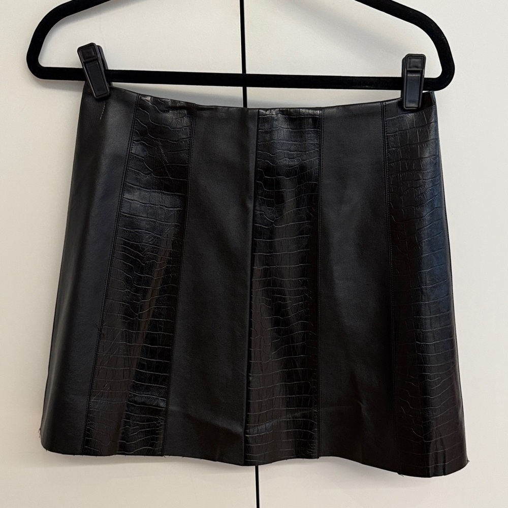 Chic Black Faux Leather Pencil Skirt (never worn!)